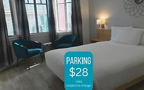 Touchstone Hotel - City Center